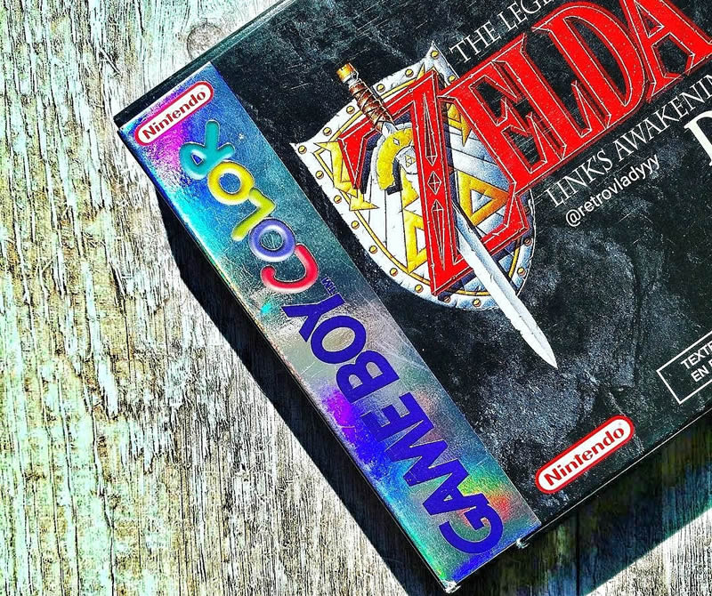 A true portable classic Zelda adveture!