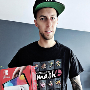 Let's battle! A great snap of @snookums_ttv in our Settle it in Smash tee!